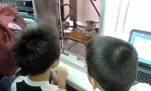 生産技術センター初の取り組み「3Dプリンター工作教室」