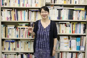 『センセイの本棚』第4回 人間社会学研究科 田間 泰子教授