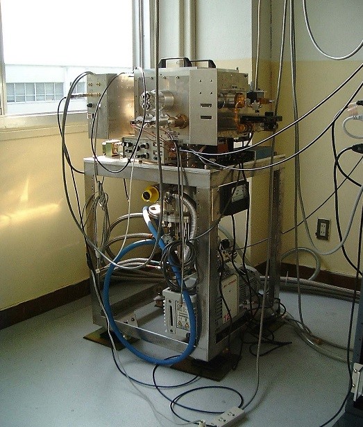大阪府立大学総合科学部2号館3階（当時）のオゾン観測装置の写真
