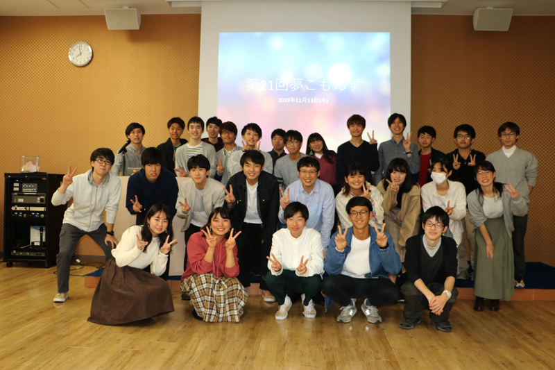 高橋先生と参加者の集合写真